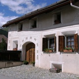 Prächtige Häuser in La Punt Chamues-ch