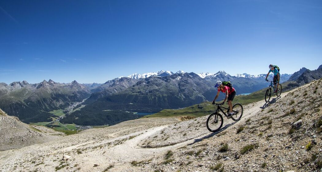 Blick vom Trais Fluors ins Bernina Tal