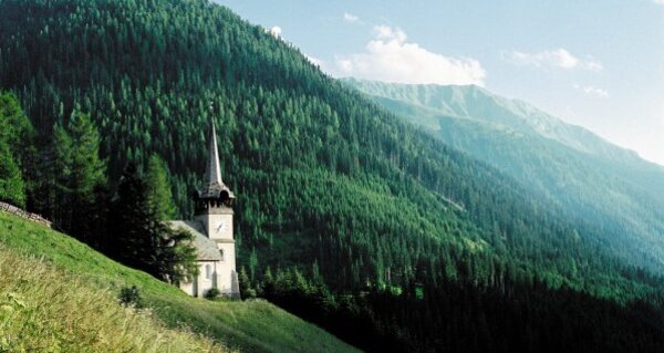 Kirche in Davos Monstein