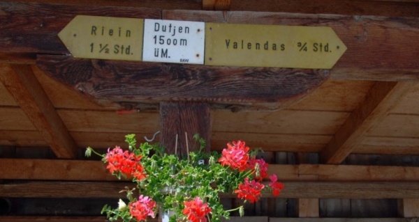 Wegweiser Ober Dutjen © B. Steinmann