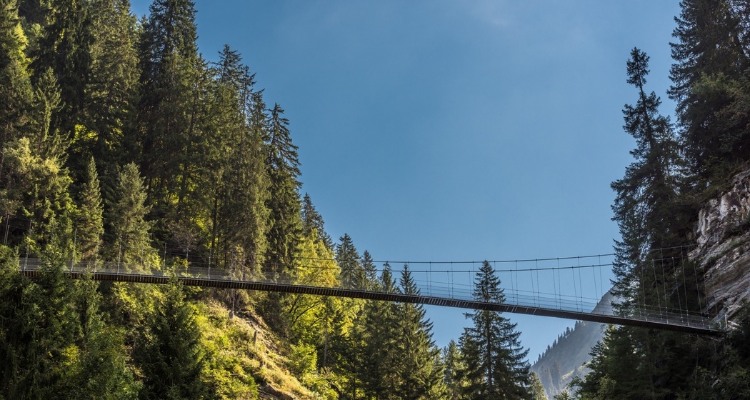 Hängebrücke bei Silgin