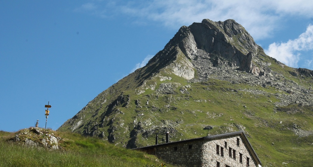 Piz Las Palas hinter der Hütte