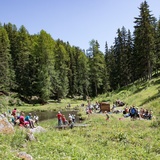 Am Lajet kann man sich von den bisher erlebten Abenteuern erholen bevor es nach Hause geht.