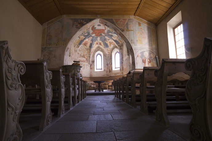 Kirchenmalereien Lavin