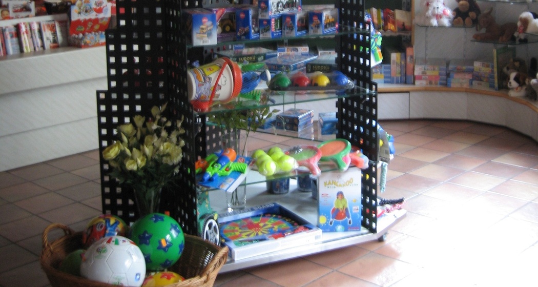 Kiosk & Souvenirs (oua_23953808_image)