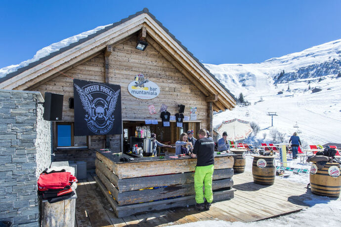 Muntaniala Bar (oua_23982010_image)