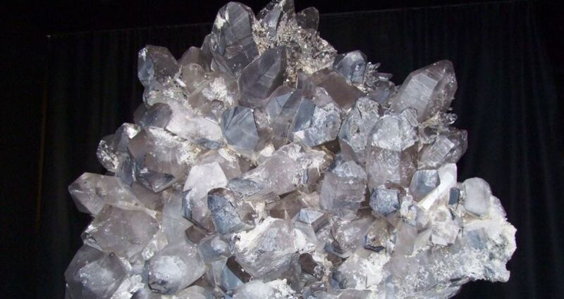 Bergkristallgruppe «Sonne des Péz Regina», Lumbrein (oua_23982537_image)