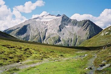 Pass Diesrut, Greina