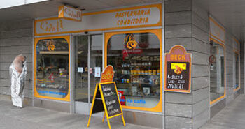 Eingangsbereich der Bäckerei Caduff