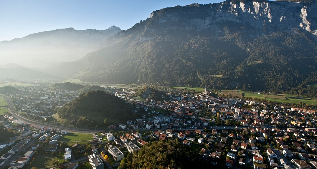 Domat/Ems und die markanten Tumas