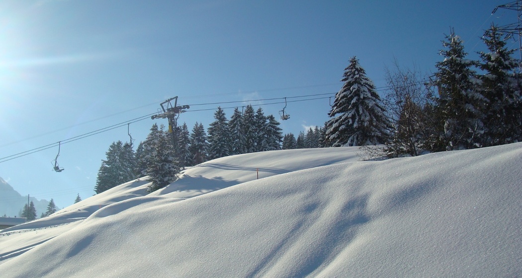 Sesselbahn im Skigebiet Sarn