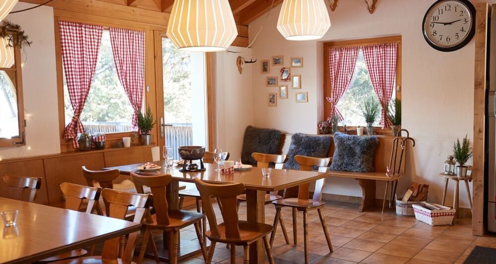 Gurlaina Café / Shop – TCS Camping Scuol (oua_24216887_image)
