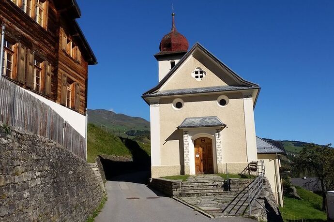 Kapelle Sogn Giusep, Surcasti