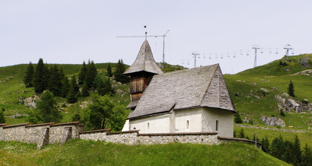 Aroser Bergkirche (1482, zur Zeit Columbus)