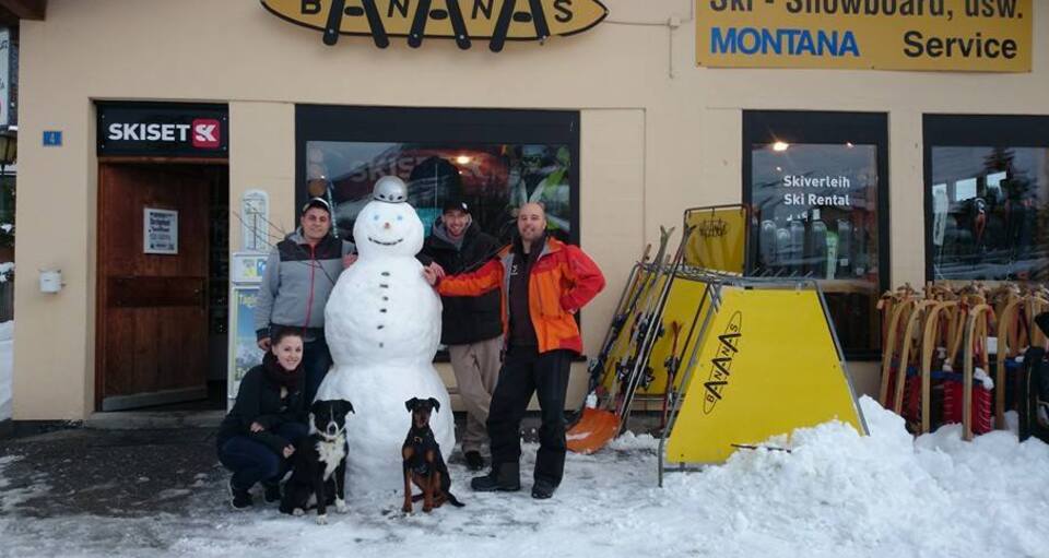 Bananas Sport Shop (oua_25042548_image)