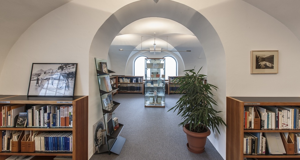 Dokumentations-Bibliothek St. Moritz (oua_25151346_image)