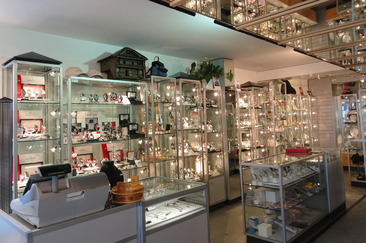 Shop Jenal (oua_25310683_image)