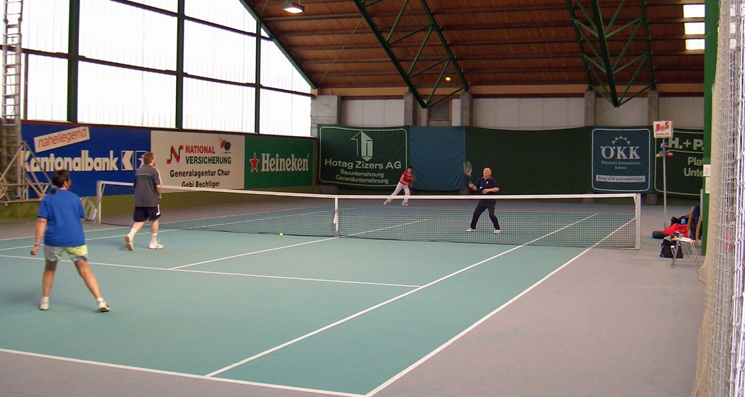Tennis und Squash Sportcenter Fünf Dörfer