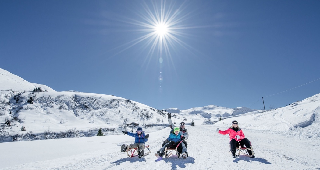 Schlittelerlebnis mit der ganzen Familie