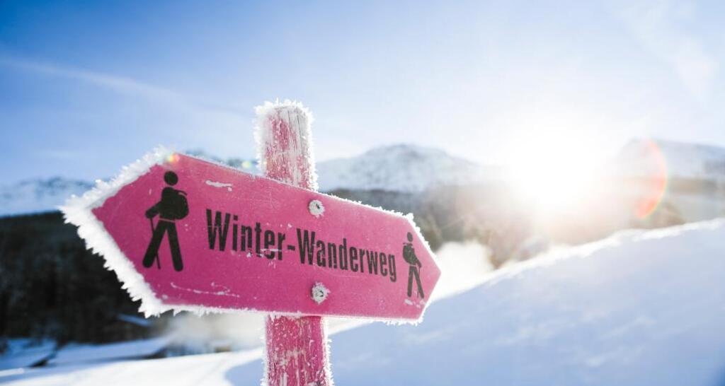 Wegweiser Winterwanderweg