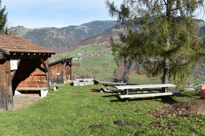 Grillplatz / Feuerstelle Brachboden Jenaz (oua_26221920_image)