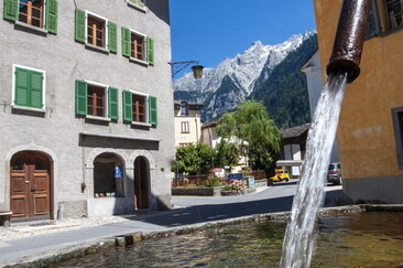 Dorfbibliothek von Vicosoprano (oua_26246029_image)