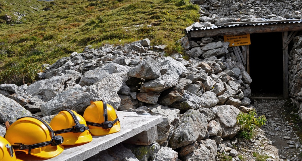Eingang zu den Erz- und Silberminen