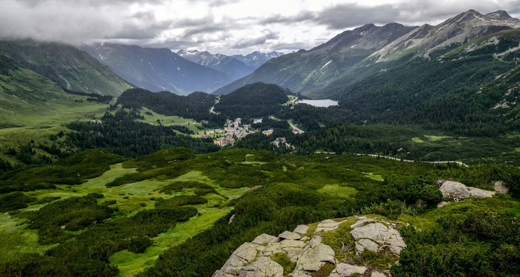 Etappe 1: Im Aufstieg zum San Bernardino Pass