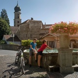 Kurze Pause im historischen Städtchen von Maienfeld