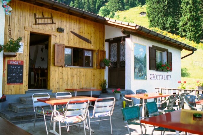 Grotto Baita (oua_29241854_image)