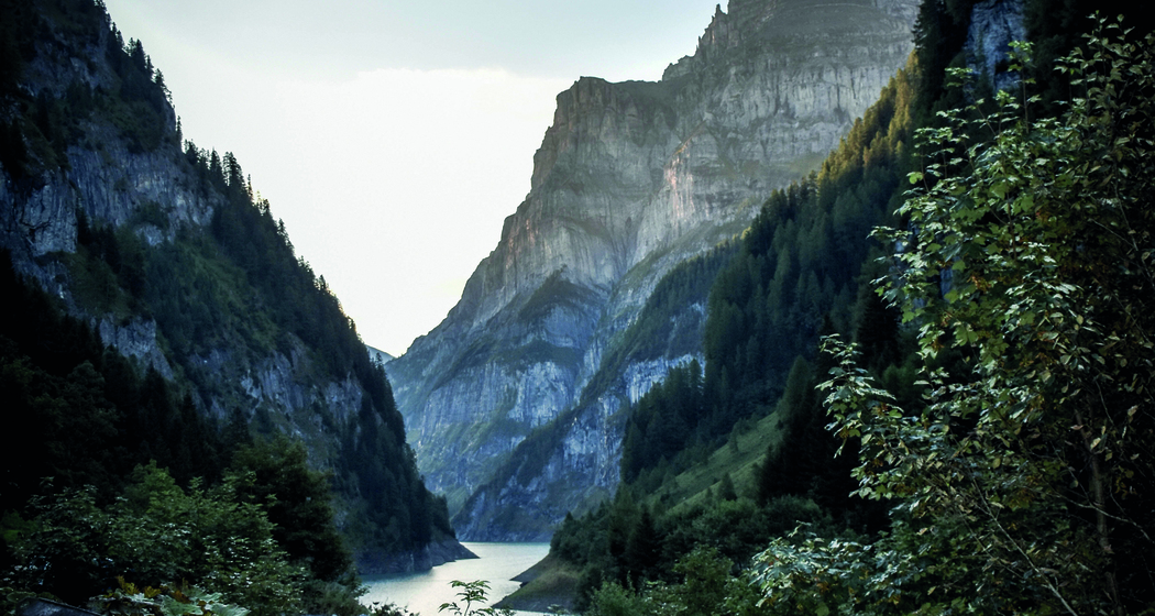 Blick von Sankt Martin über den Gigerwaldstausee