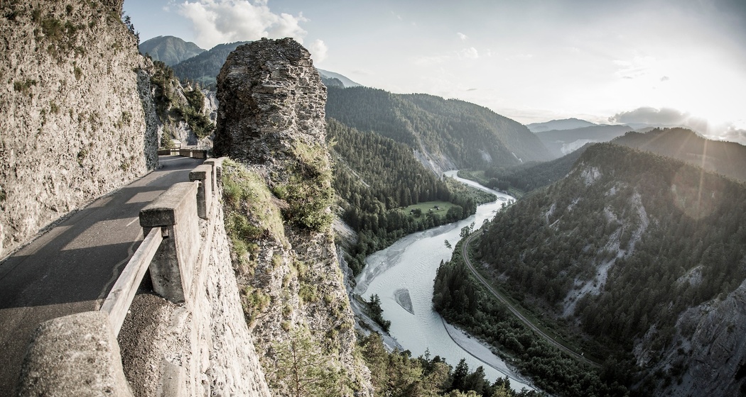 Road Rheinschlucht "Swiss Grand Canyon" (oua_30306150_image)