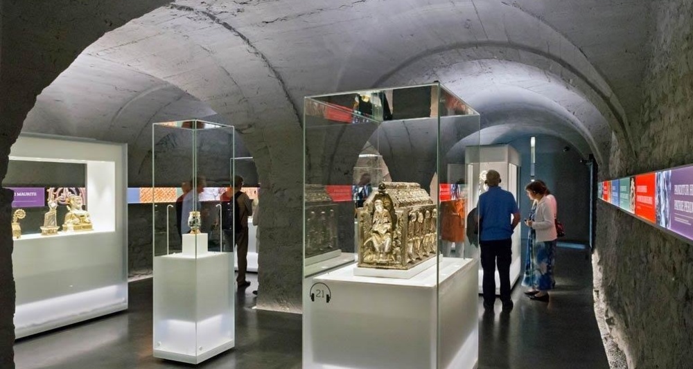 St. Maurice: Kloster: Schatzkammer im Kloster St. Maurice