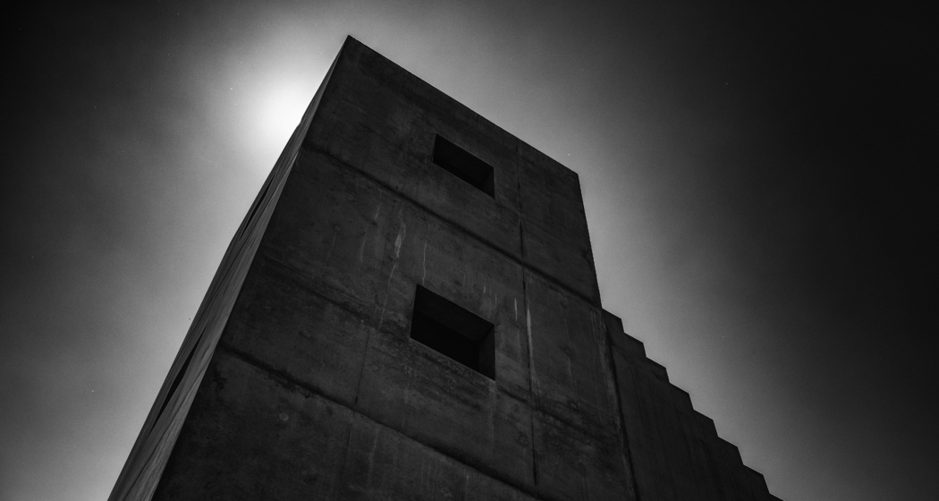 «House to watch the sunset» von Not Vital (oua_30883198_image)