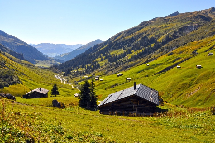 View from Partnun towards St. Antönien and over to the Fideriser Heuberge