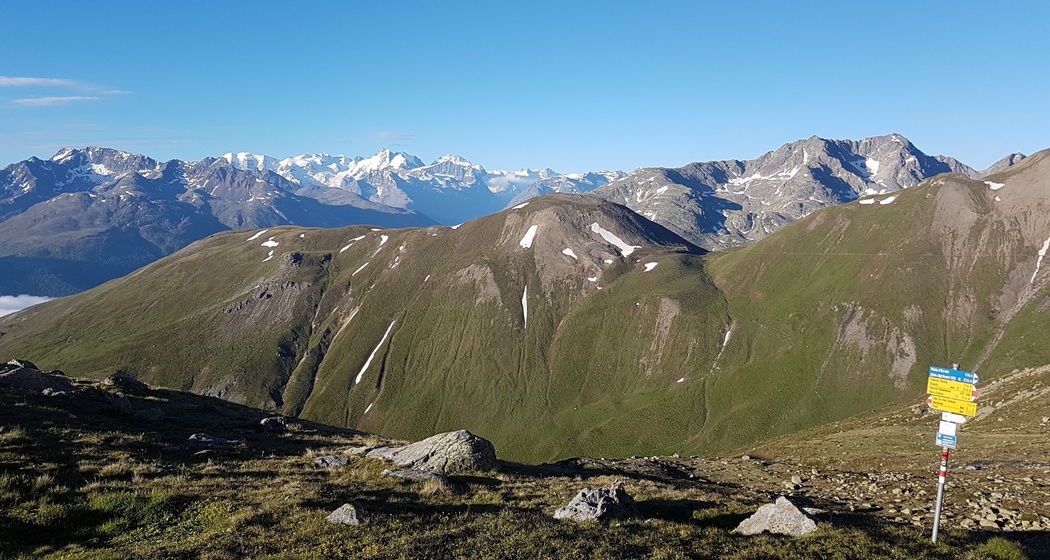 Blick von der Es-cha Hütte