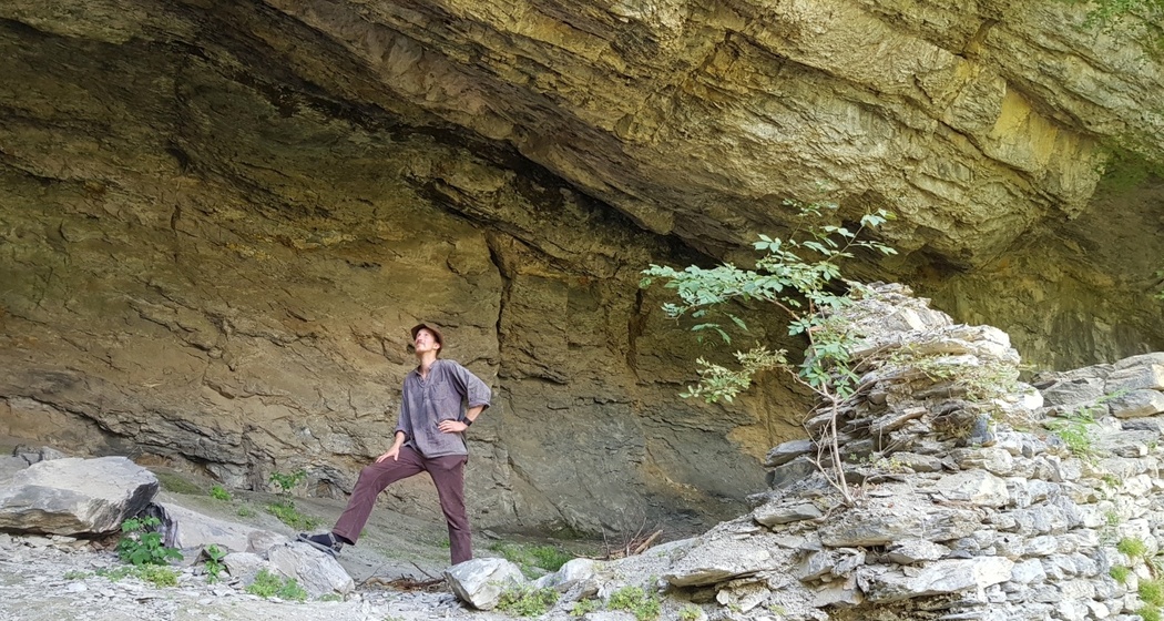 Andreas Sommer (AnimaHelvetia) in der Burgruine Grottenstein