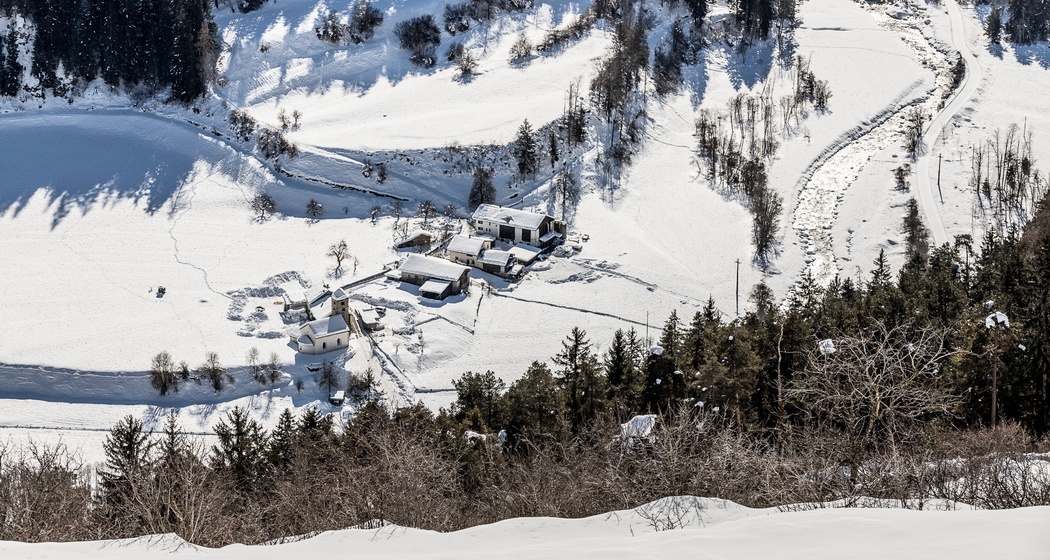 Langlaufen auf der Loipe Scuol-Martina.