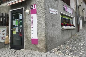 Butia Tschlin (oua_32610503_image)