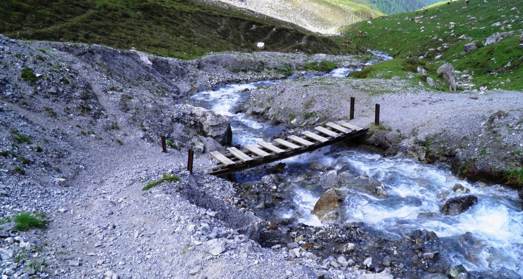 Steg über Hauptertällibach