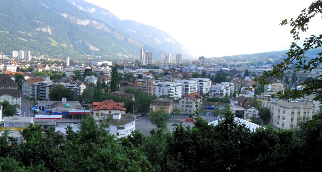 Blick am Morgen über Chur vom Fuss des Pizoggel