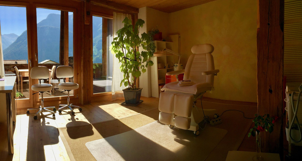 Naturkosmetik und Massage-Behandlungen – Ursina Margadant (oua_33600477_image)