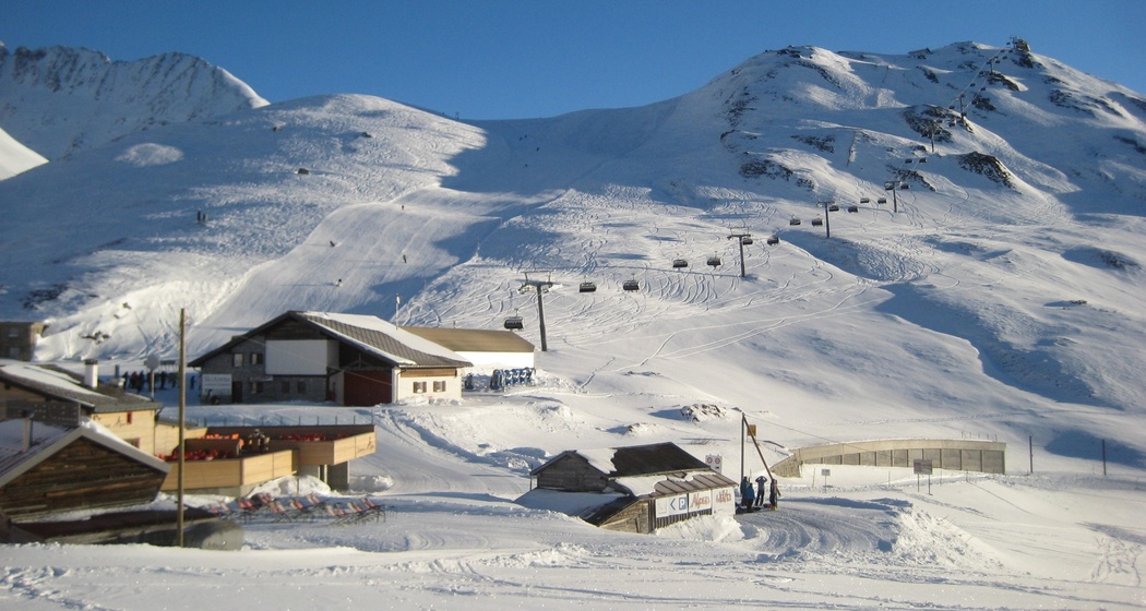 Alpsu mit Piz Calmot