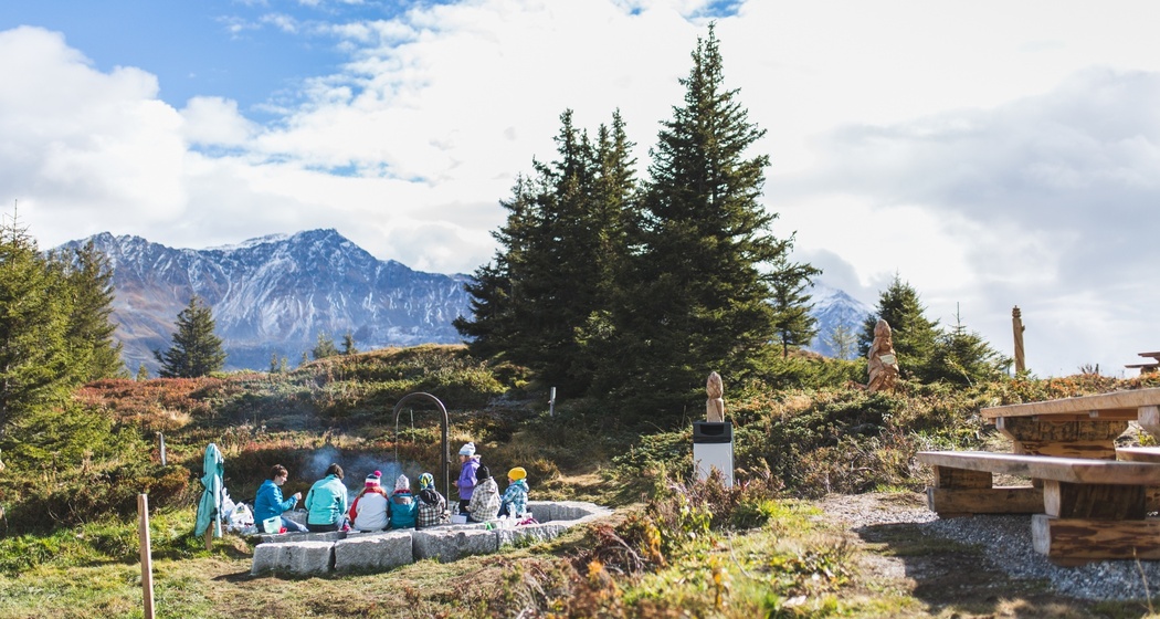Wetterwicht-Platz mit Wirbelwind Grillstellen