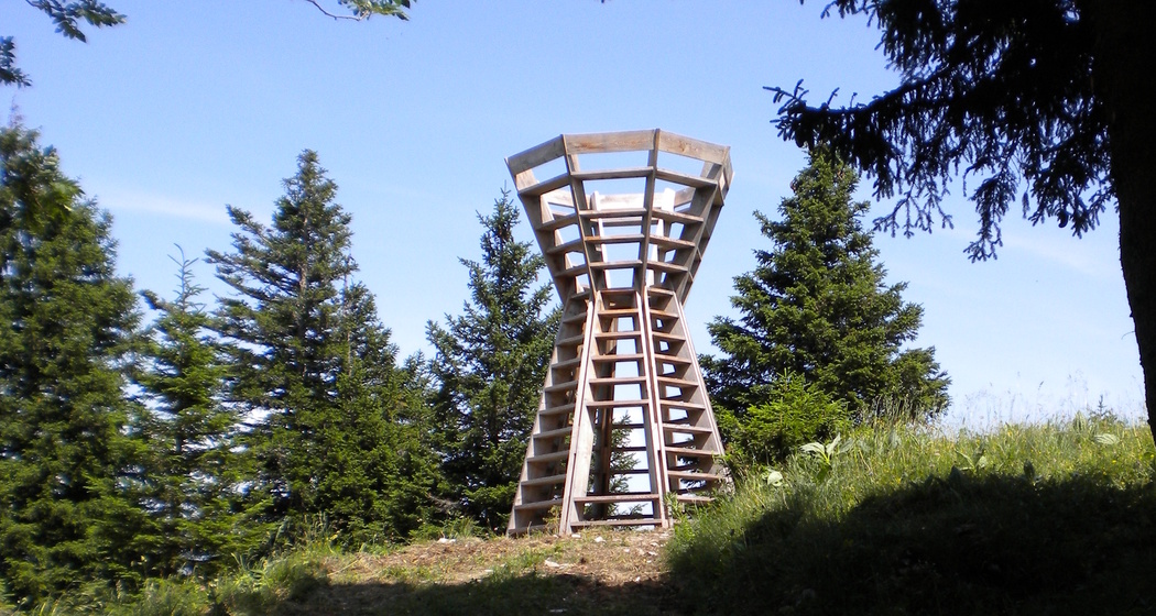 Kunstvoller Aussichtsturm beim Prodkopf