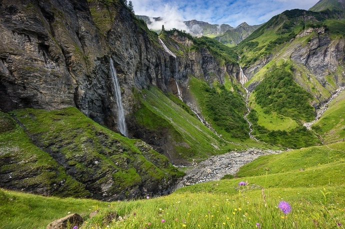 Flysch rock in the Batöni waterfall arena