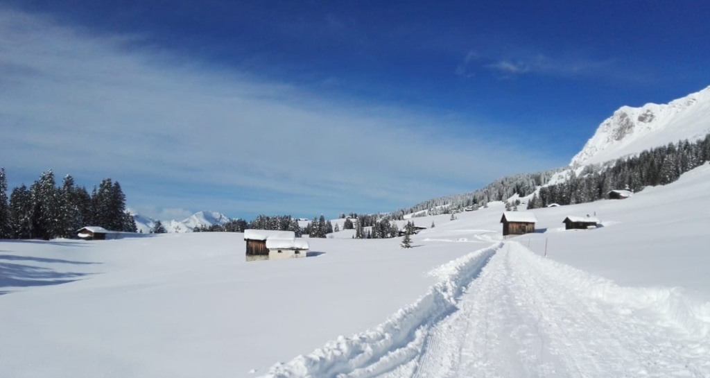 idyllische Winterwanderung