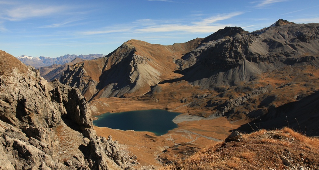 Blick von der Krete von Piz Praveder zum Lai da Rims