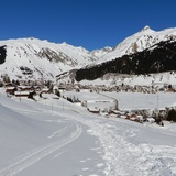 Surrein mit Blick auf Sedrun