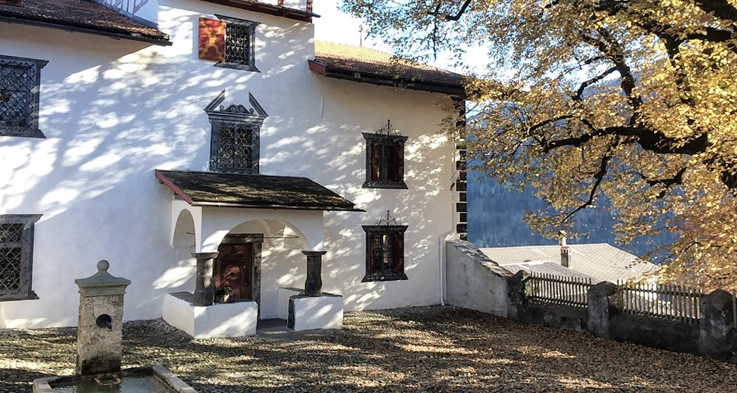 Hof des Sprecherhauses in Luzein